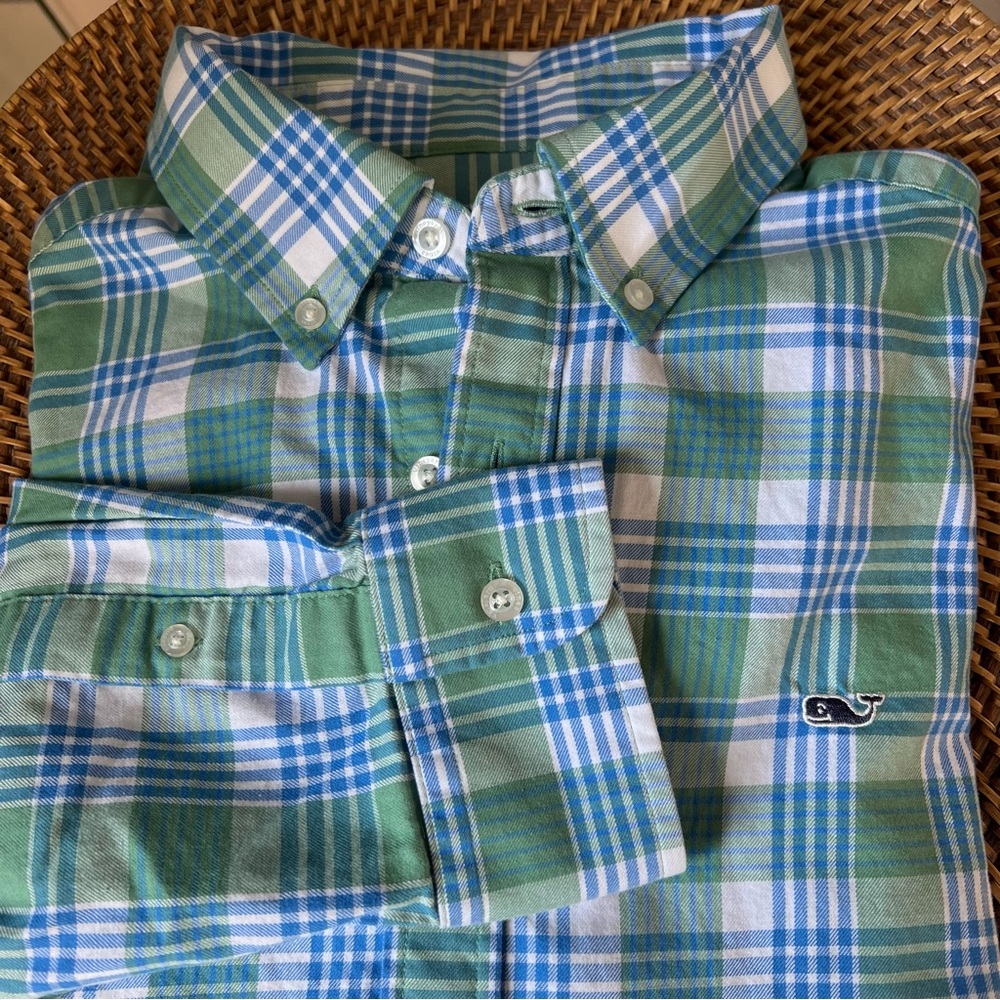 Vineyard Vines Long Sleeve Classic‎ Fit Whale Button Up Shirt